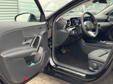 Mercedes-Benz A 200 (foto 22)