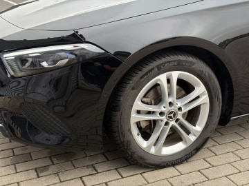 Mercedes-Benz A 200 (foto 25)