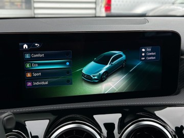 Mercedes-Benz A 200 (foto 33)
