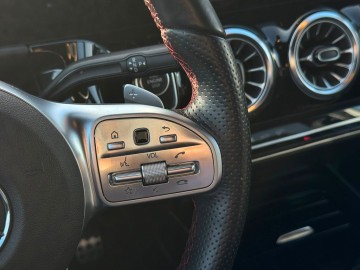 Mercedes-Benz B 180d (foto 16)