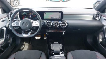 Mercedes-Benz CLA 200d Shooting Brake (foto 10)