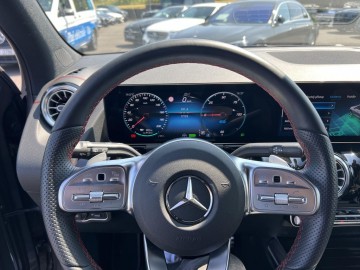 Mercedes-Benz EQA 300 4Matic (foto 9)