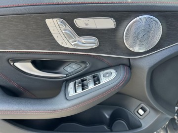 Mercedes-Benz AMG C 43 kombi (foto 18)