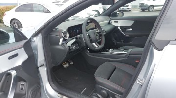 Mercedes-Benz CLA 200 d kupé AMG Style Ed. (foto 15)