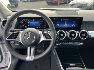 Mercedes-Benz GLB 180 d (foto 12)