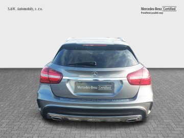 Mercedes-Benz GLA 220d 4MATIC (foto 3)