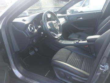 Mercedes-Benz GLA 220d 4MATIC (foto 8)