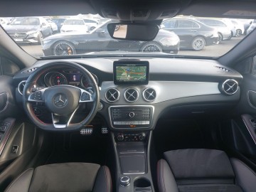 Mercedes-Benz GLA 220d 4MATIC (foto 10)