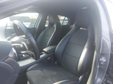 Mercedes-Benz GLA 220d 4MATIC (foto 12)