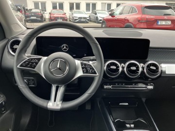 Mercedes-Benz GLB 180 d (foto 14)