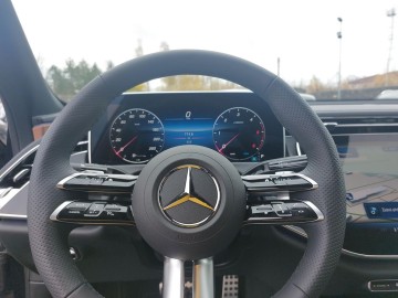 Mercedes-Benz E 220 d 4MATIC (foto 9)