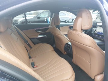 Mercedes-Benz E 220 d 4MATIC (foto 13)