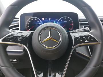 Mercedes-Benz E 220 E 220d 4Matic (foto 9)