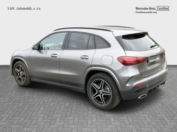 Mercedes-Benz GLA 220 d 4MATIC (foto 2)