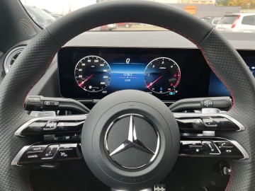 Mercedes-Benz GLA 220 d 4MATIC (foto 9)