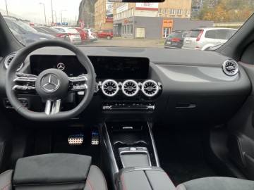 Mercedes-Benz GLA 220 d 4MATIC (foto 10)